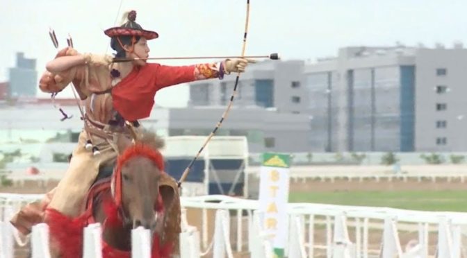 カザフスタンで日本の流鏑馬披露ってすご