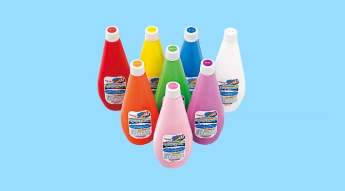 妻が何やら、ムシャクシャにトートバックに色を塗りだしたのが驚き